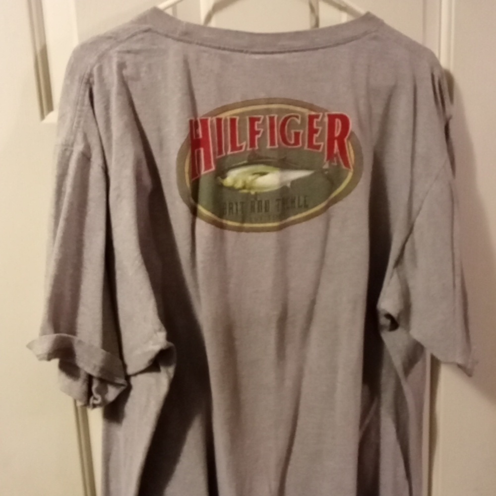 Tommy Hilfiger Bait & Tackle, Fish Graphic on Back